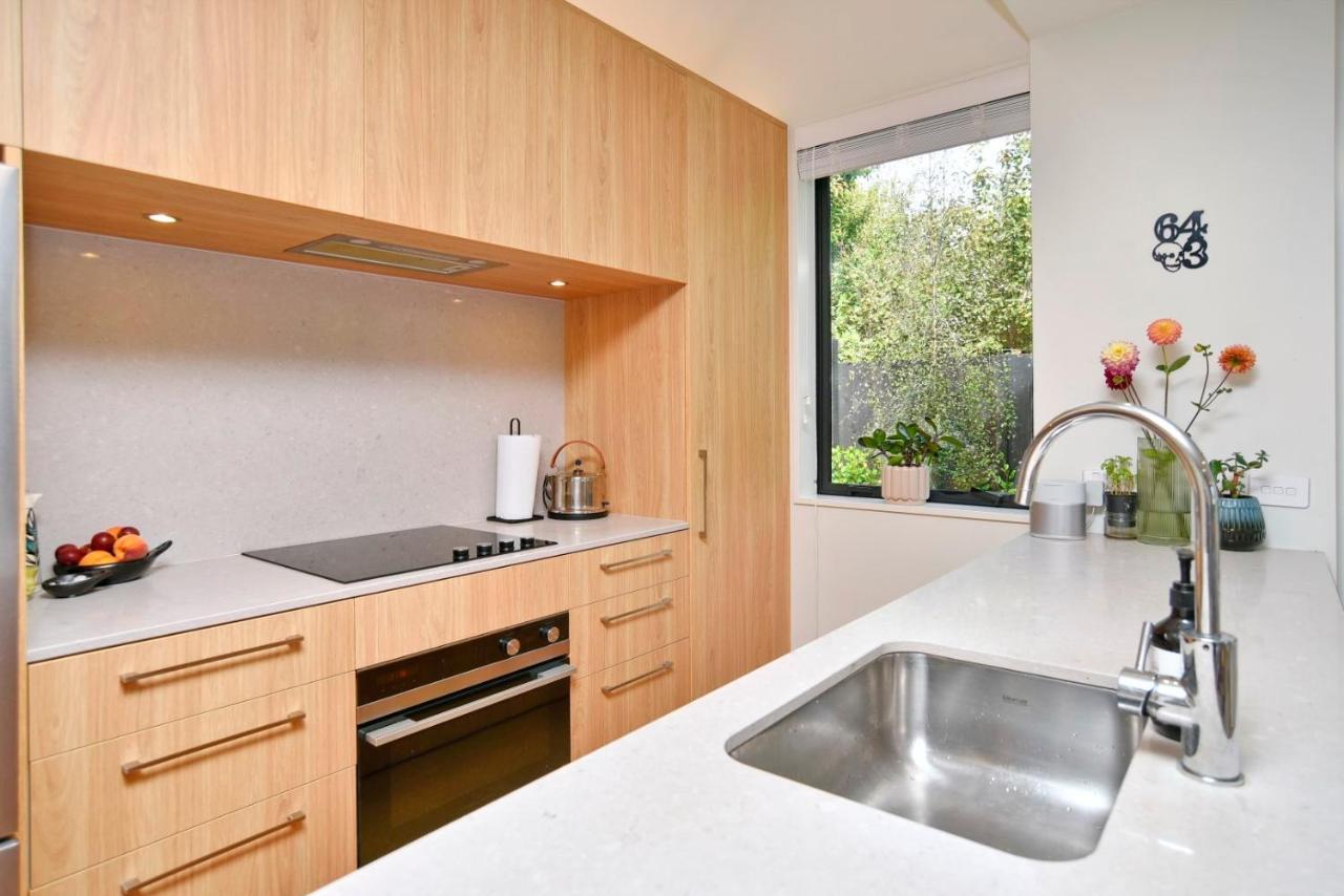 Dickens St - Christchurch Holiday Homes ภายนอก รูปภาพ