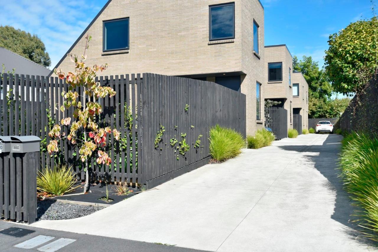 Dickens St - Christchurch Holiday Homes ภายนอก รูปภาพ