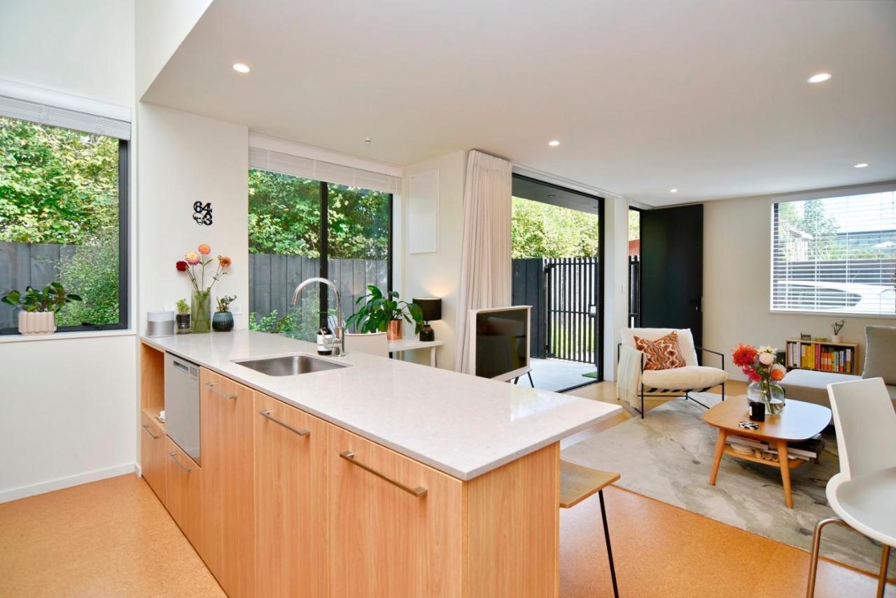 Dickens St - Christchurch Holiday Homes ภายนอก รูปภาพ