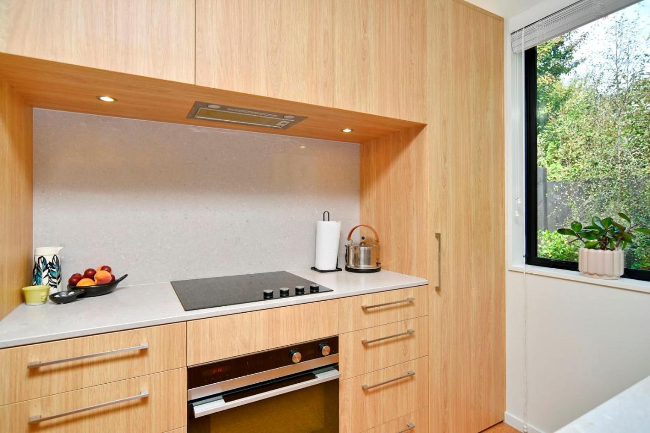 Dickens St - Christchurch Holiday Homes ภายนอก รูปภาพ
